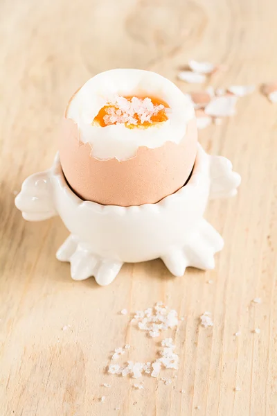 Un uovo sodo — Foto Stock