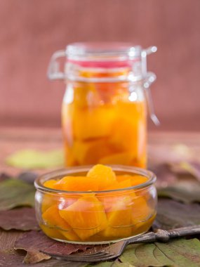 Sweet-and-sourly Marine kabak