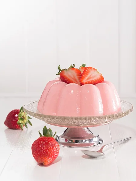 Strawberry dessert på en tallrik Stockbild