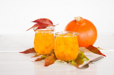 Kakma sweet-and-sour soslu kabak