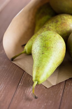 Armut meyve çantasından düşmek