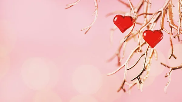 Zwei Rote Glasherzen Auf Goldenen Zweigen Mit Schönem Licht Liebe — Stockfoto
