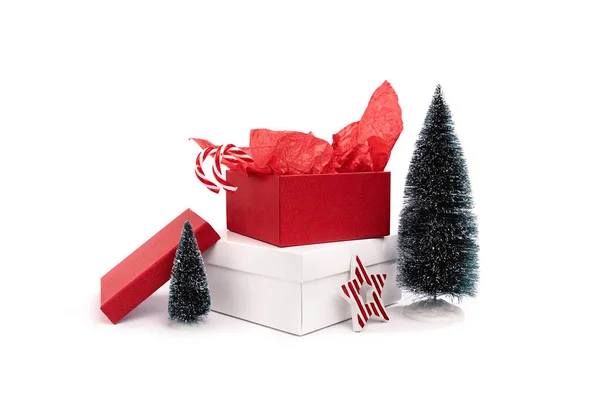 一套白色背景的红白相间的礼品盒 — 图库照片