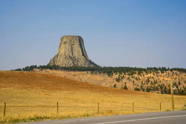 Devils Tower Steht Allein Der Landschaft Des Östlichen Wyoming — Stockfoto