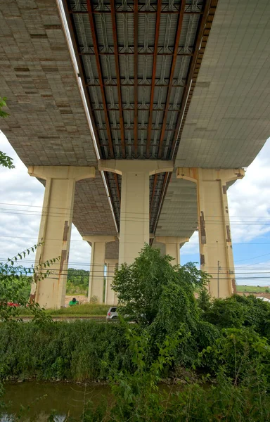 Вертикальный Вид Нижней Части Моста Interstate 480 Около Кливленда Штат — стоковое фото