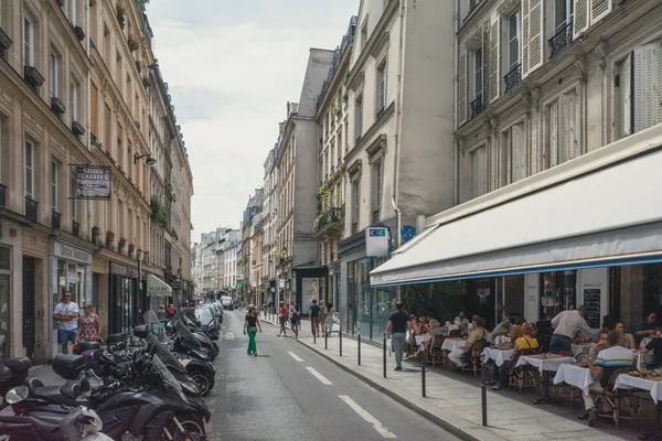Paříž Francie Června 2019 Chodci Restuarant Rue Temple Obvodu — Stock fotografie