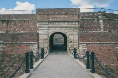 Belgrad ve Sırbistan 'daki Belgrad Kalesine kemerli giriş