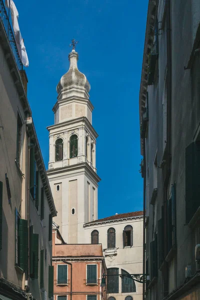 Torre Iglesia Sant Antonin Entre Casas Venecia Italia — Foto de Stock