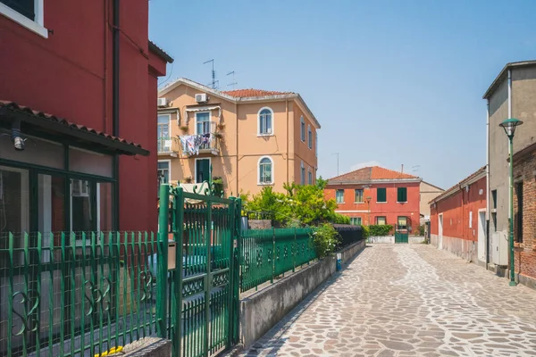 Calle Vacía Entre Casas Isla Murano Venecia Italia — Foto de Stock