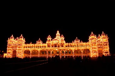 Mysore Sarayı ışık gösterisi