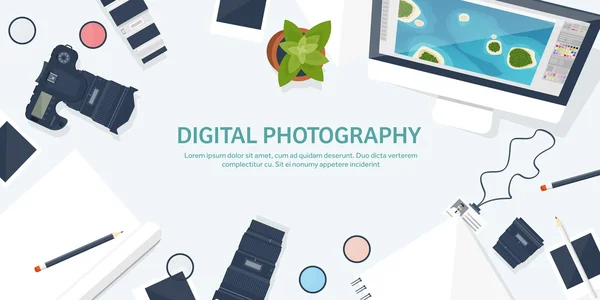 Equipo de fotógrafos en una mesa. Herramientas de fotografía, edición de fotos, fotografía de fondo plano. Fotocámara digital con lente. Ilustración vectorial . — Vector de stock