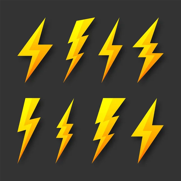 Collezione di icone fulmine giallo. Simbolo flash, fulmine. Un semplice segno di fulmine. Illustrazione vettoriale. — Vettoriale Stock