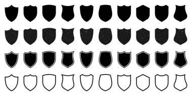 Çeşitli eski model kalkan simgelerinden oluşan bir set. Grunge desenli siyah hanedan kalkanları. Koruma ve güvenlik sembolü, etiket. Vektör illüstrasyonu.