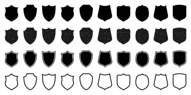 Çeşitli eski model kalkan simgelerinden oluşan bir set. Grunge desenli siyah hanedan kalkanları. Koruma ve güvenlik sembolü, etiket. Vektör illüstrasyonu.