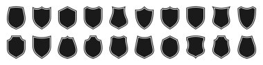 Çeşitli klasik kalkan simgeleri seti. Siyah çizgili kraliyet kalkanları. Koruma ve güvenlik sembolü, etiket. Vektör illüstrasyonu.