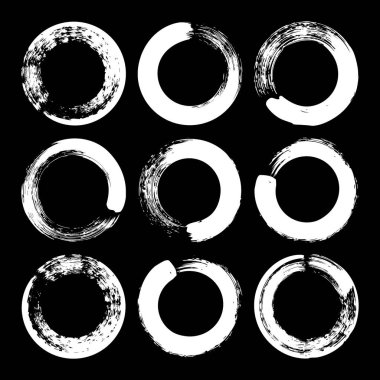 Grunge daireleri, fırça darbeleri, çizgiler, mürekkep lekeleri, elle çizilmiş karalama şekilleri. El yapımı kabataslak izler, akrilik lekeler, kömür çizgileri. Boya dokuları, kuru fırça etkisi. Vektör illüstrasyonu.
