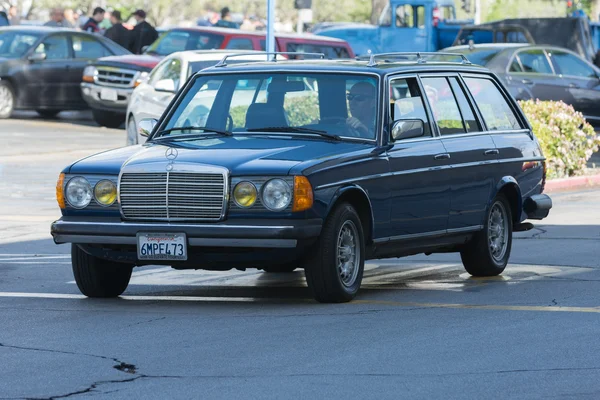 Mercedes Benz 300TD — Stock Photo, Image