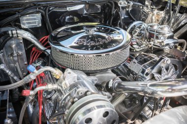 Customized muscle car engine displayed 