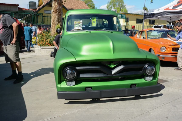 Ford Pickup Hot Rod V8 — Φωτογραφία Αρχείου