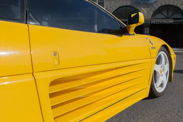 Ferrari Testarossa en exhibición — Foto de Stock