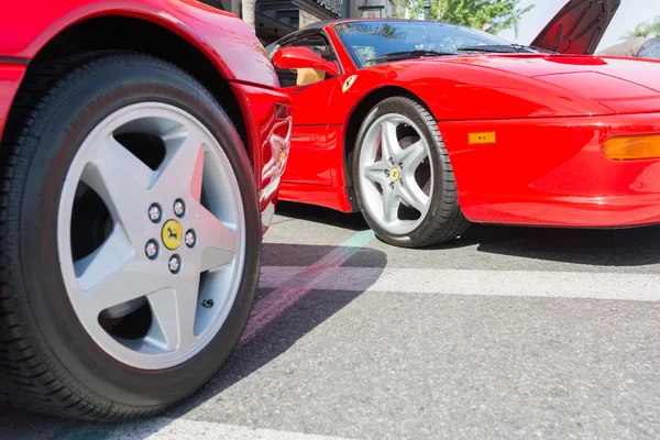 Roues et jantes Ferrari sur le détail — Photo