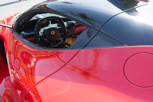 表示上のフェラーリ Laferrari — ストック写真