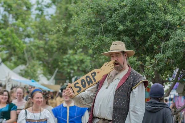 adam Ortaçağ kostüm