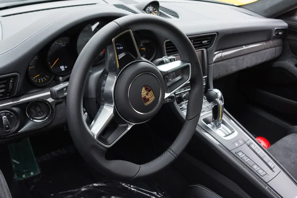 Wnętrze Porsche na wyświetlaczu — Zdjęcie stockowe