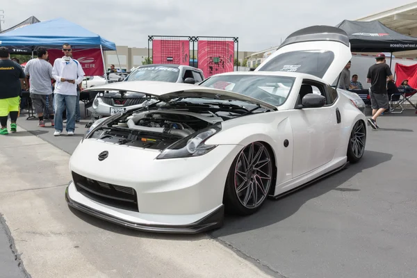 Nissan 370Z Coupe