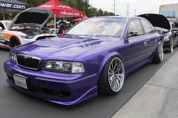 Değiştirilmiş Infiniti Q45 Sedan