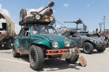 Kıyamet sonrası hayatta kalma kostüm araç