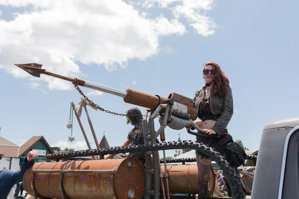 Post-apocalyptic survival costume woman — Stock Photo, Image