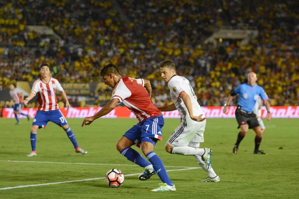 Jorge benitez attackiert während copa america centenario — Stockfoto