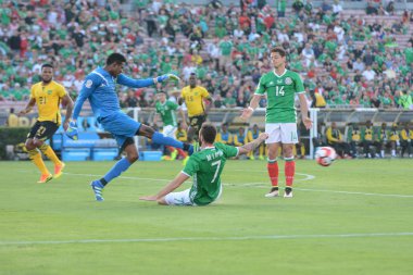 Copa America Centenario sırasında topu tekmeleyen kaleci