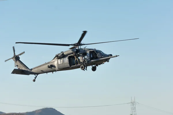 Helicóptero Sikorsky UH-60 Black Hawk do Exército dos EUA — Fotografia de Stock