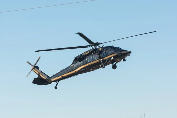 U.S. Customs i border Protetion Sikorsky UH-60A czarny Hawk Hel — Zdjęcie stockowe