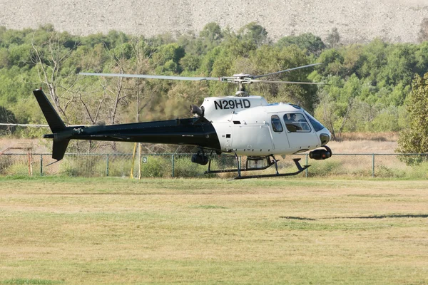 Helicóptero Eurocopter AS350 durante Los Angeles American Heroes — Fotografia de Stock