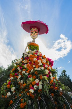 15 yıllık gün ölü festivalin geleneksel Meksika Catrina iskelet