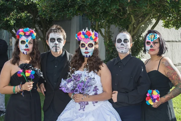 Onbekende mensen op de 15e jaarlijkse dag van het dode Festival — Stockfoto