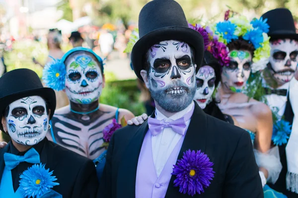 Onbekende mensen op de 15e jaarlijkse dag van het dode Festival — Stockfoto