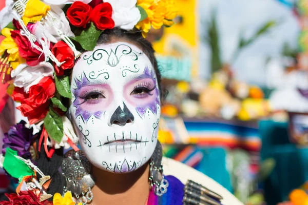 Onbekende vrouw op de 15e jaarlijkse dag van het dode Festival — Stockfoto