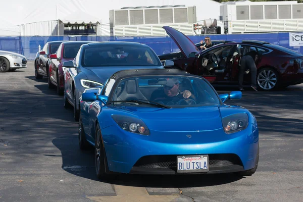 Tesla Roadster en el Supercar Sunday Electric Vehicles — Foto de Stock