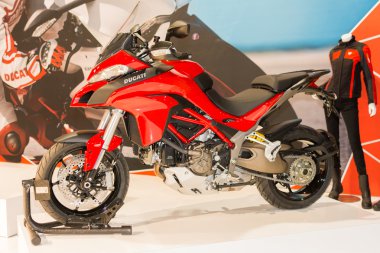 Ducati Multistrada 1200-2015 motosiklet 
