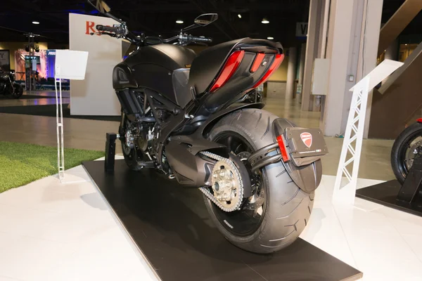 Мотоцикл Ducati Diavel Titanium 2015 — стоковое фото