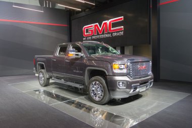 GMC Sierra 3500 Denali Hd 2015 ekranda