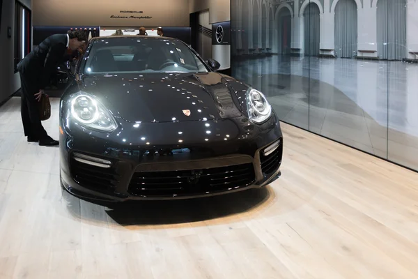 Porsche Panamera Turbo S 2015 em exibição — Fotografia de Stock