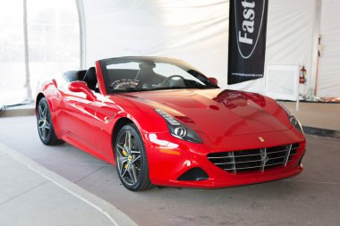 Ferrari California-T ekranda