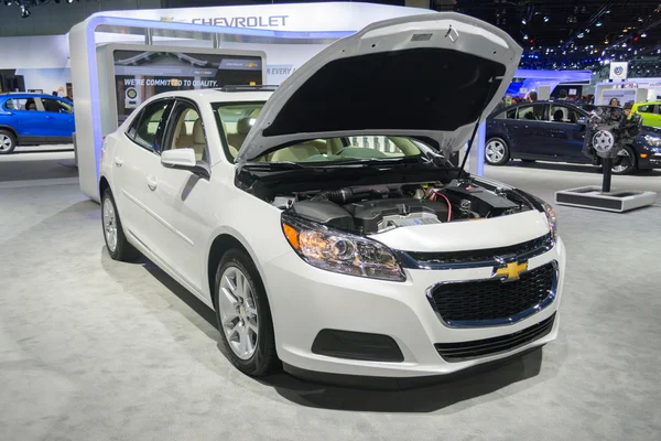 Chevrolet Malibu LT 2015 на выставке — стоковое фото