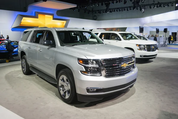 Chevrolet Suburban 2015 na wyświetlaczu — Zdjęcie stockowe