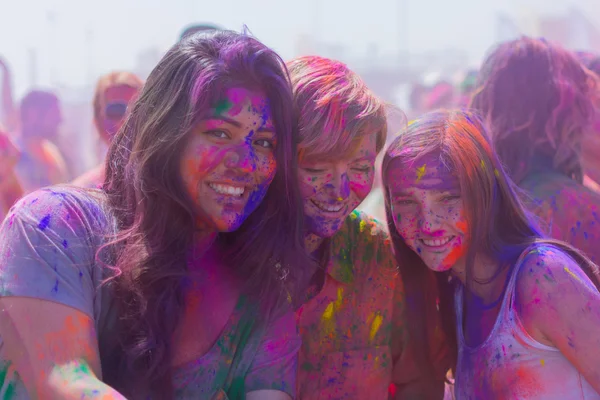 Mujeres desconocidas con caras pintadas durante — Foto de Stock